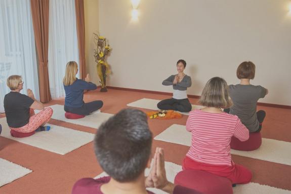 Lebensfeuer Yoga - Vulkanhotel Steffelberg Eifel